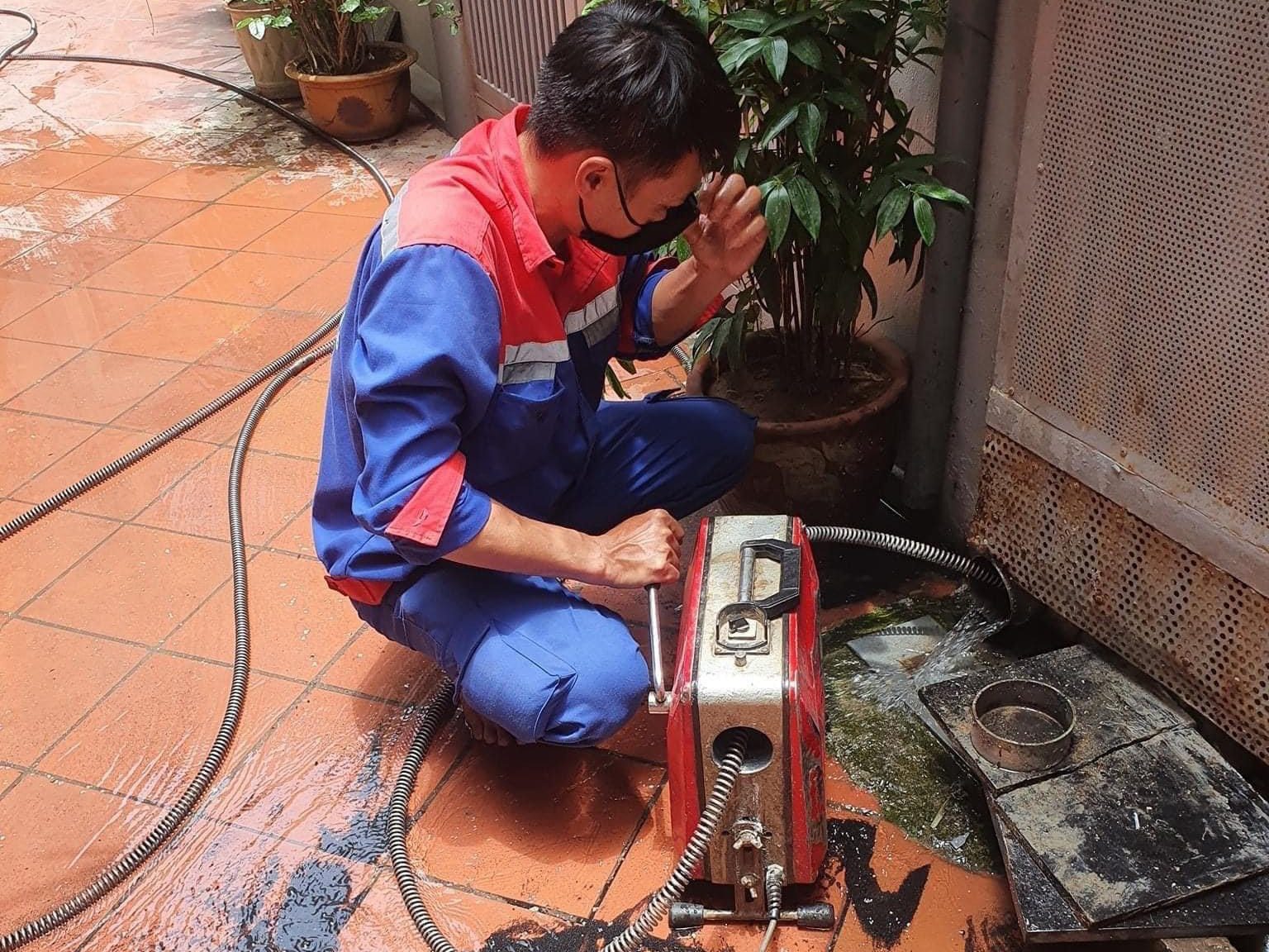 cách xử lý mùi hôi nhà vệ sinh